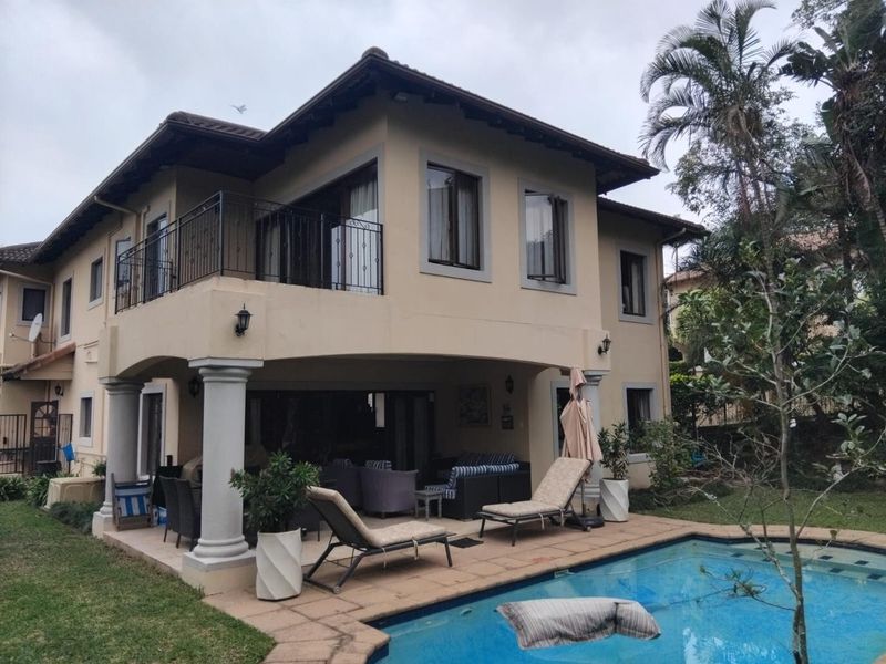 Townhouse For Sale in Westville, KwaZulu Natal - Photo 1