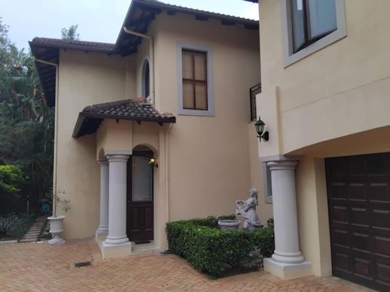 Townhouse For Sale in Westville, KwaZulu Natal - Photo 2
