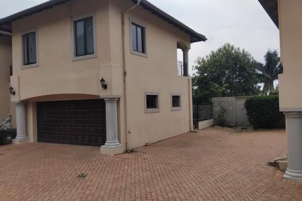Townhouse For Sale in Westville, KwaZulu Natal - Photo 4