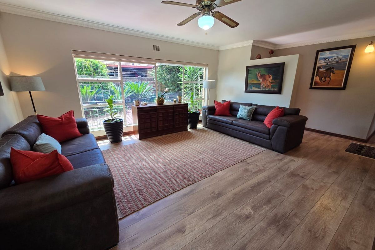 5 Bedroom home with Solar near Springvale Primary School - Photo 3