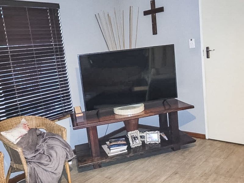 3 Bedroom Family Home to Rent in Monte Vista - Photo 8
