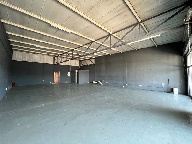 183m2 Retail / Showroom Space TO LET | Okavango Junction | Brackenfell - Photo 2