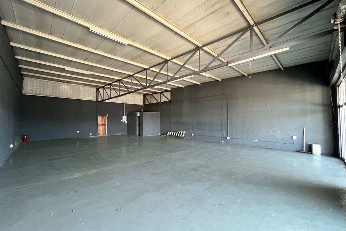 183m2 Retail / Showroom Space TO LET | Okavango Junction | Brackenfell - Photo 2