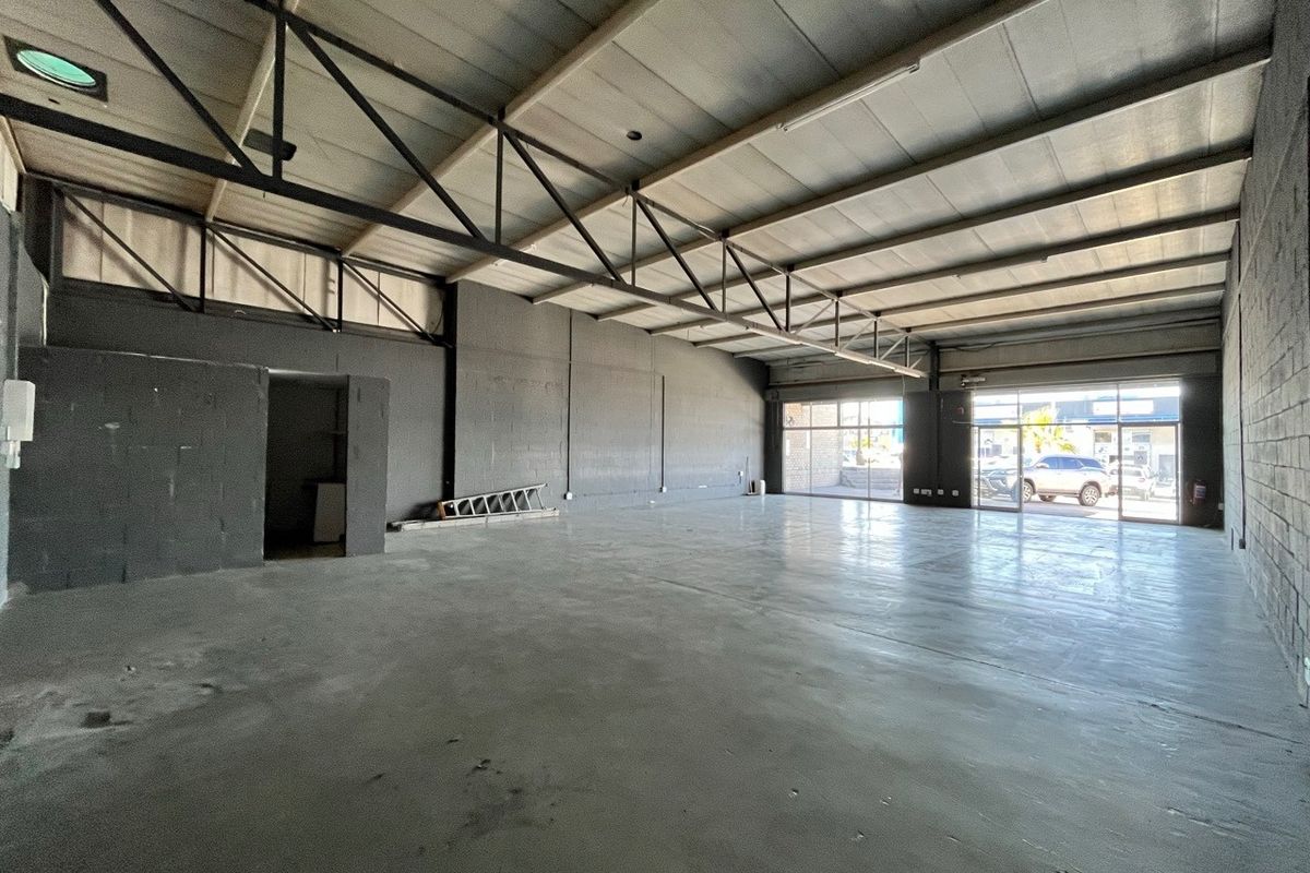 183m2 Retail / Showroom Space TO LET | Okavango Junction | Brackenfell - Photo 3