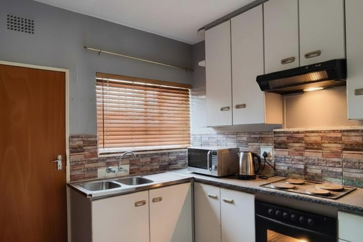 2 bed Apartment For Sale in Brenton, Boksburg R650 000. - Photo 3