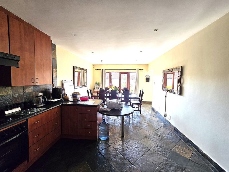 3 Bedroom Townhouse To Rent in Montana Park - Photo 9