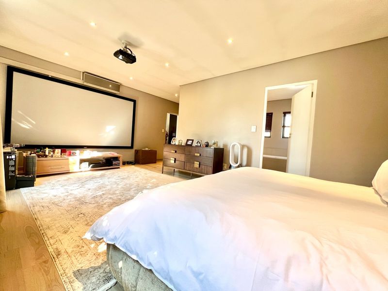 Upmarket 3 Bed Furnished Townhouse to Rent in Wendywood! - Photo 9