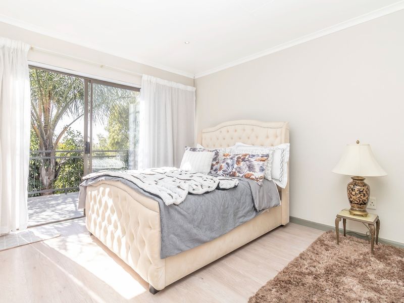 Warm, Spacious Family Living in a Secure Northgate Estate - Photo 2