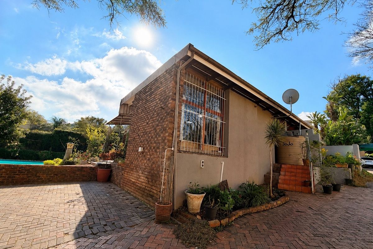 A Hidden Clinker-Stone old Gem with Endless Possibilities - Monumentpark House- Three in One - Photo 4