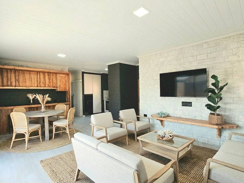 House For Sale in Albertinia - Photo 4
