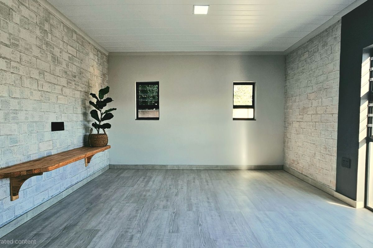 House For Sale in Albertinia - Photo 3