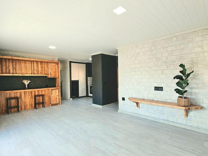 House For Sale in Albertinia - Photo 5
