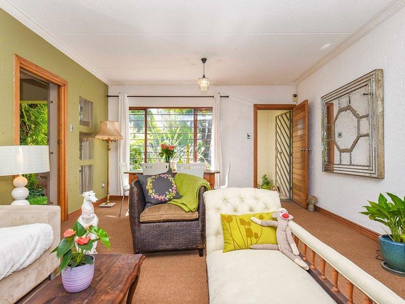 Immaculate Lock-Up-and-Go Sectional Title Apartment - Ideal Addition to Your Investment Portfolio - Photo 8