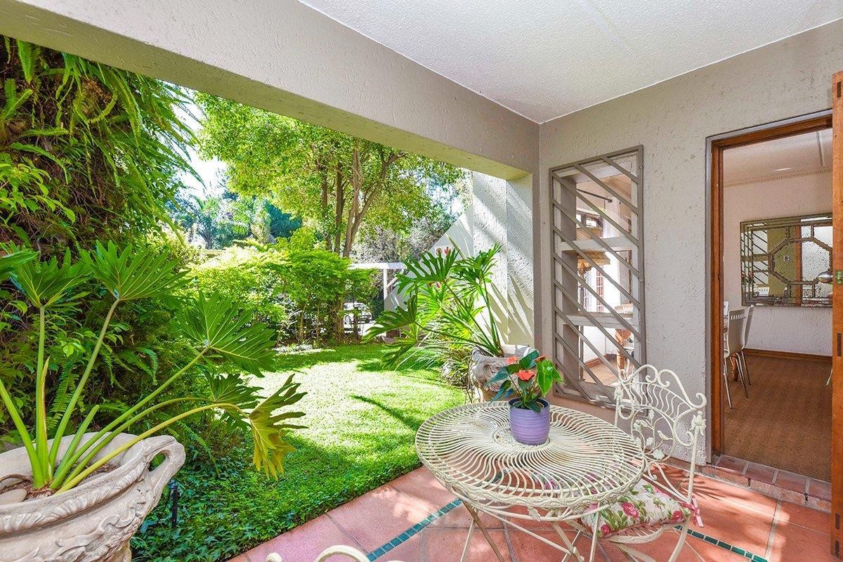 Immaculate Garden Apartment Offering the Perfect Balance of Serenity and Urban Convenience - Photo 3