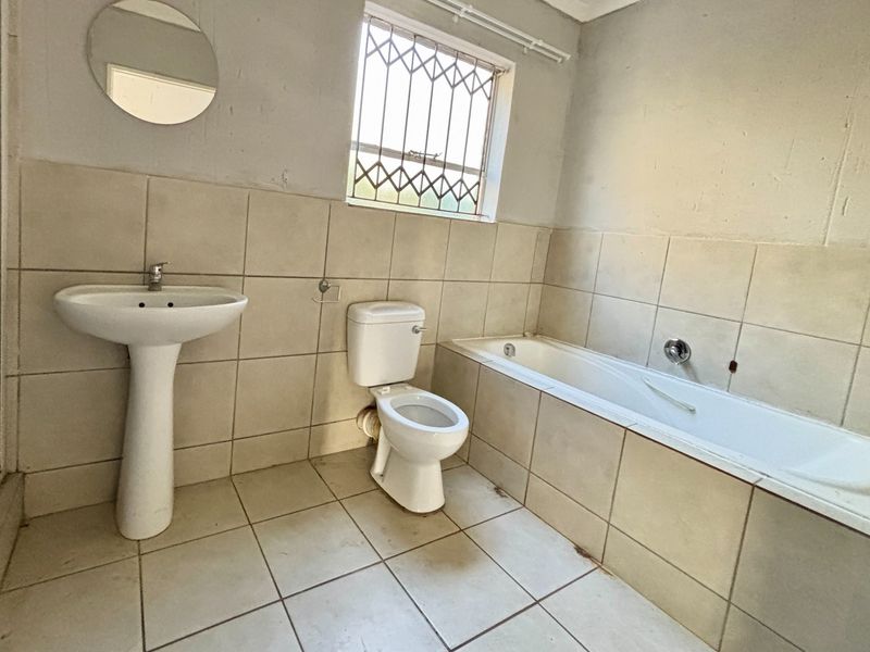 For rent - 3 bedroom townhouse, Bonanne - Photo 6