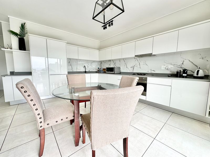 Elegant Fully Furnished Signature Penthouse To Rent in The Polofields, Waterfall, Midrand - Photo 9