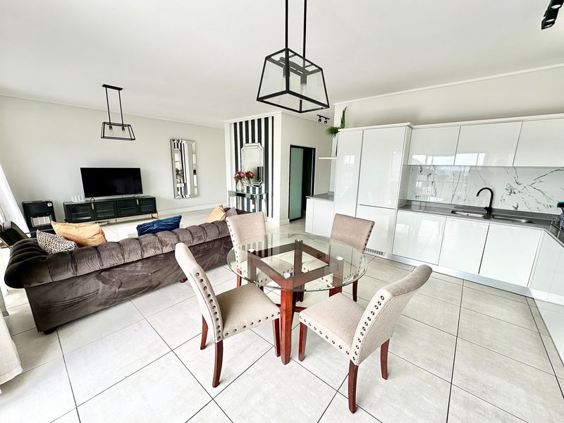 Elegant Fully Furnished Signature Penthouse To Rent in The Polofields, Waterfall, Midrand - Photo 8