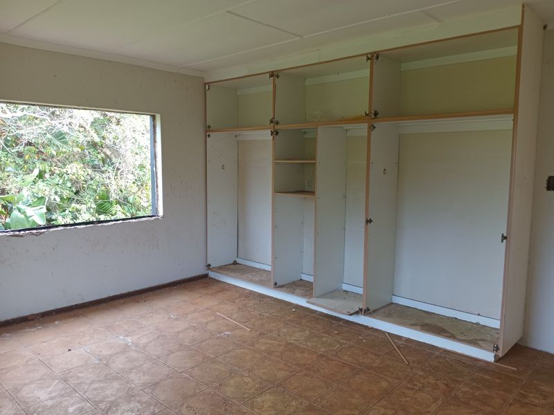 RENOVATOR'S DREAM - UNBEATABLE VALUE! - Photo 9
