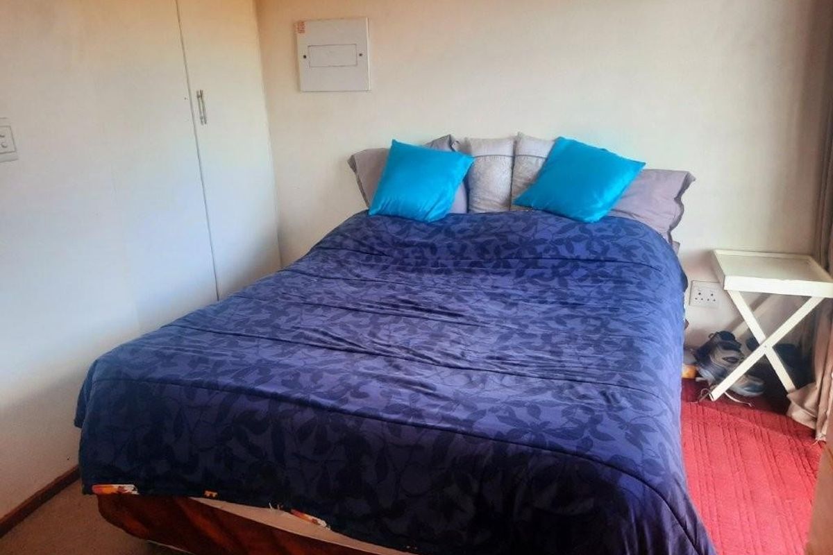Apartment For Sale in Wilgeheuwel, Roodepoort - Photo 4