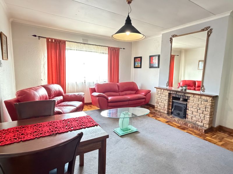5-Minute Walk to Fish Hoek Beach - Fully Furnished 1 bedroom apartment - Photo 8