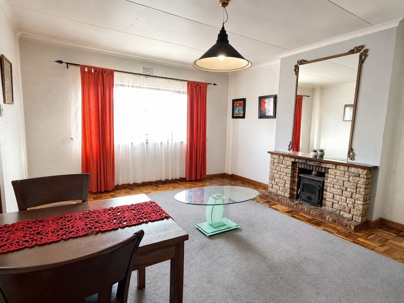 5-Minute Walk to Fish Hoek Beach - Fully Furnished 1 bedroom apartment - Photo 6
