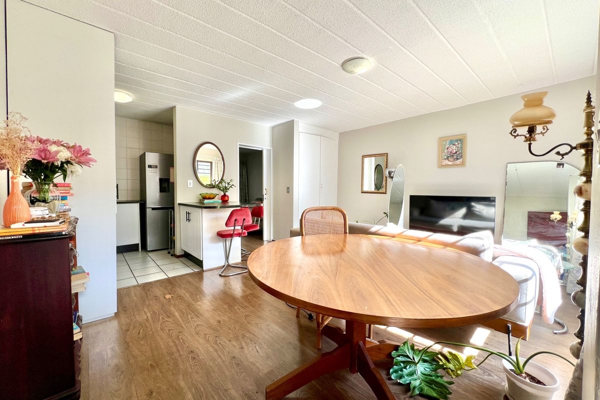 1 Bed Ground Floor Apartment For Sale in Parkwood! - Photo 3