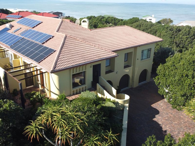 Seven Bedroom House in West Beach Port Alfred - Photo 3
