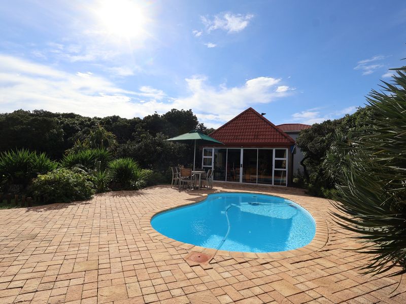 Seven Bedroom House in West Beach Port Alfred - Photo 9