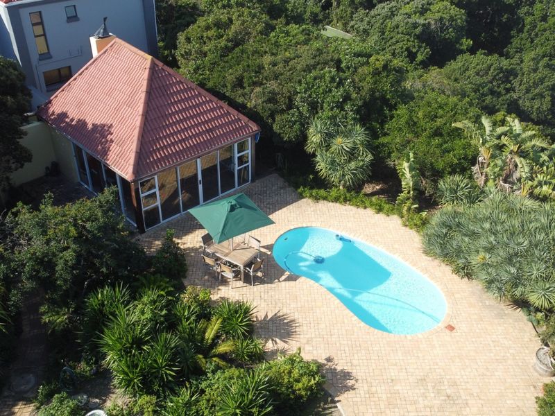 Seven Bedroom House in West Beach Port Alfred - Photo 8