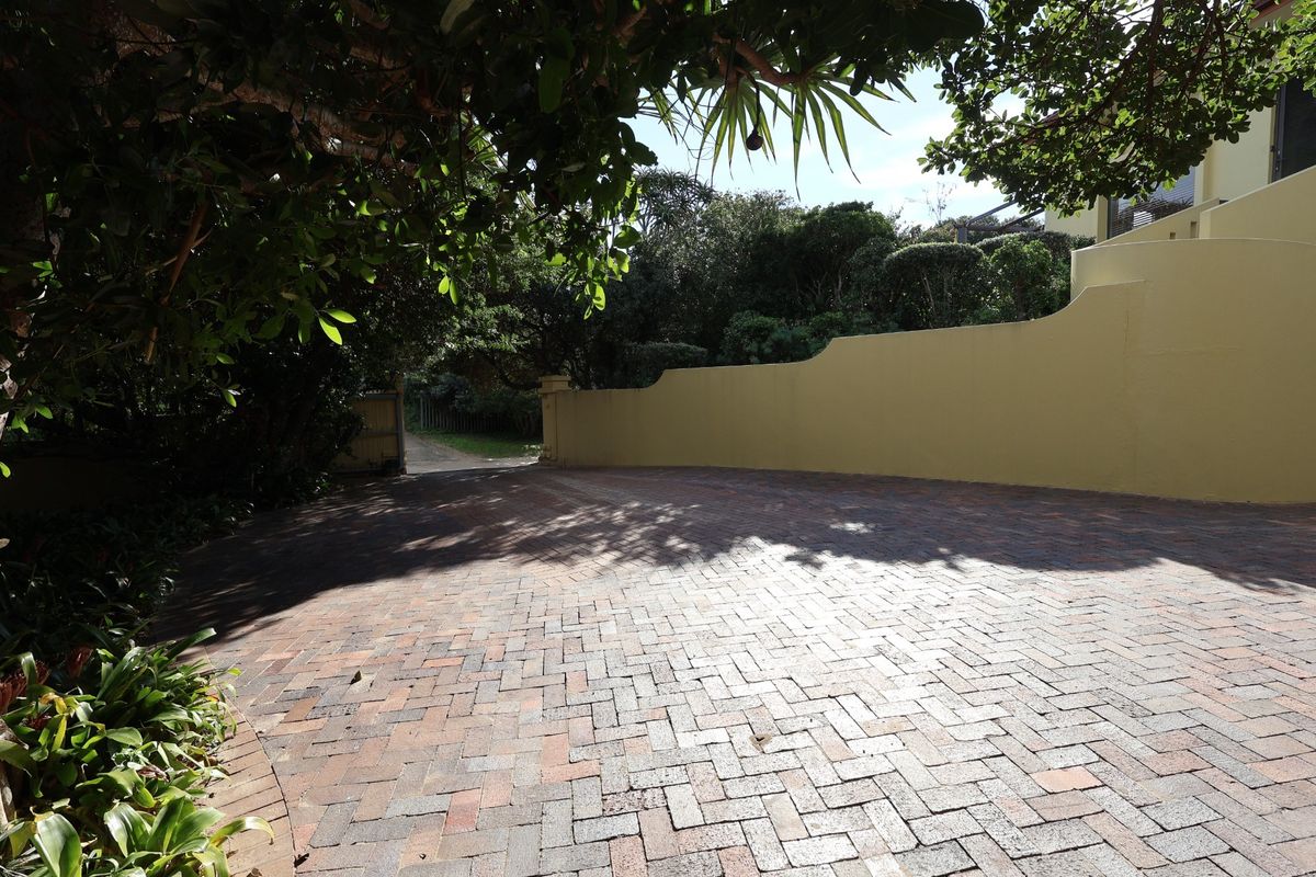 Seven Bedroom House in West Beach Port Alfred - Photo 2