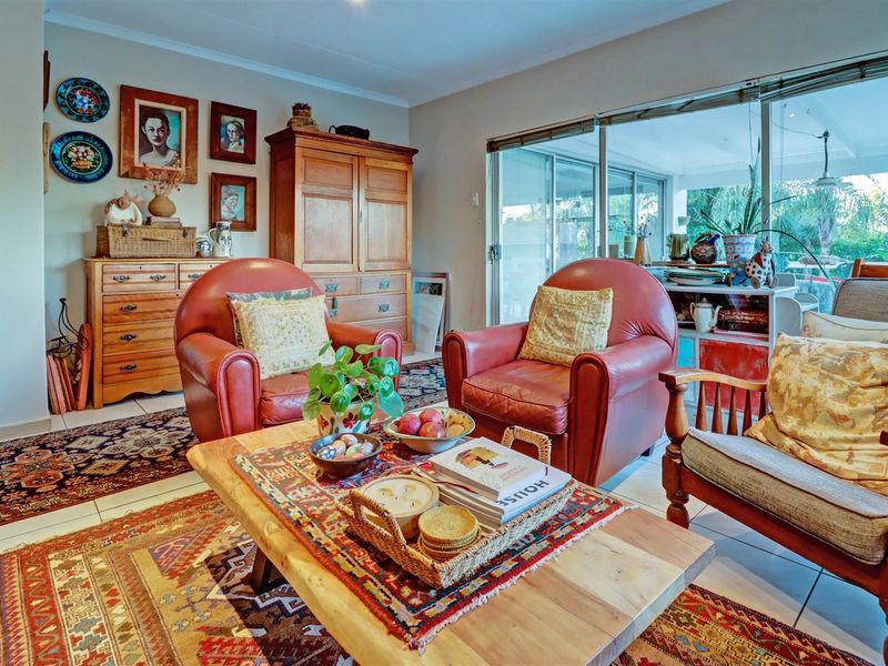 3 BEDROOM HOUSE WITH A VIEW For Sale in Waterkloof Ridge, Pretoria - Photo 3