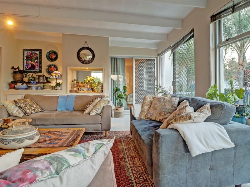 3 BEDROOM HOUSE WITH A VIEW For Sale in Waterkloof Ridge, Pretoria - Photo 10