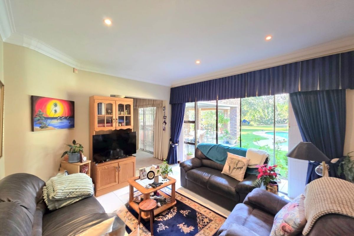 Charming Family Home In Lovely Surrounds With Versatile Income Producing Cottage - Photo 5