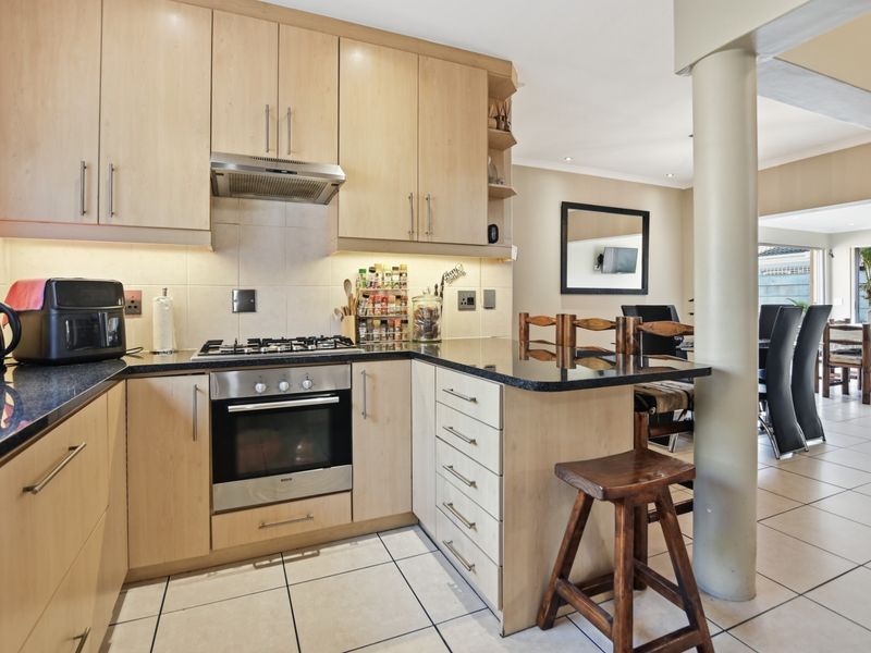 Family Home in a Prime Parklands Location - Photo 10