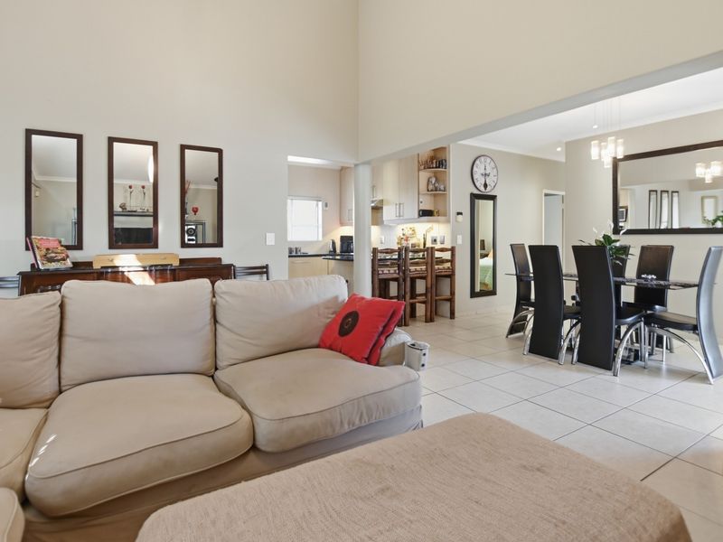 Family Home in a Prime Parklands Location - Photo 6