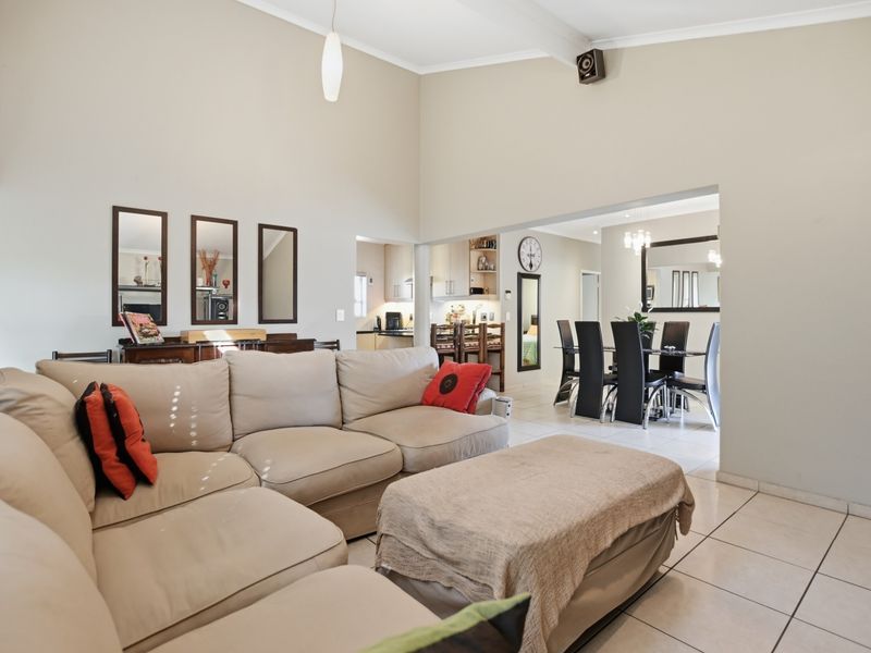 Family Home in a Prime Parklands Location - Photo 4
