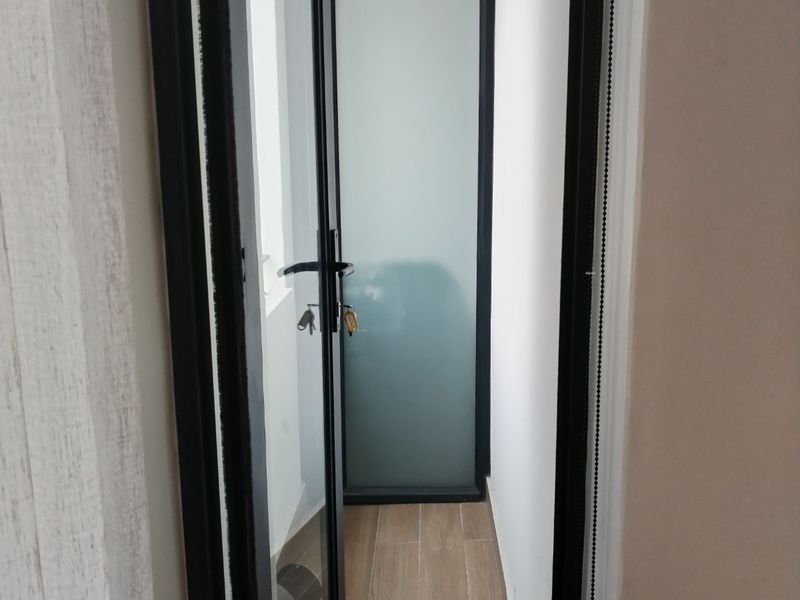 Fully furnished studio in The Carrington, Loop Street - Photo 6