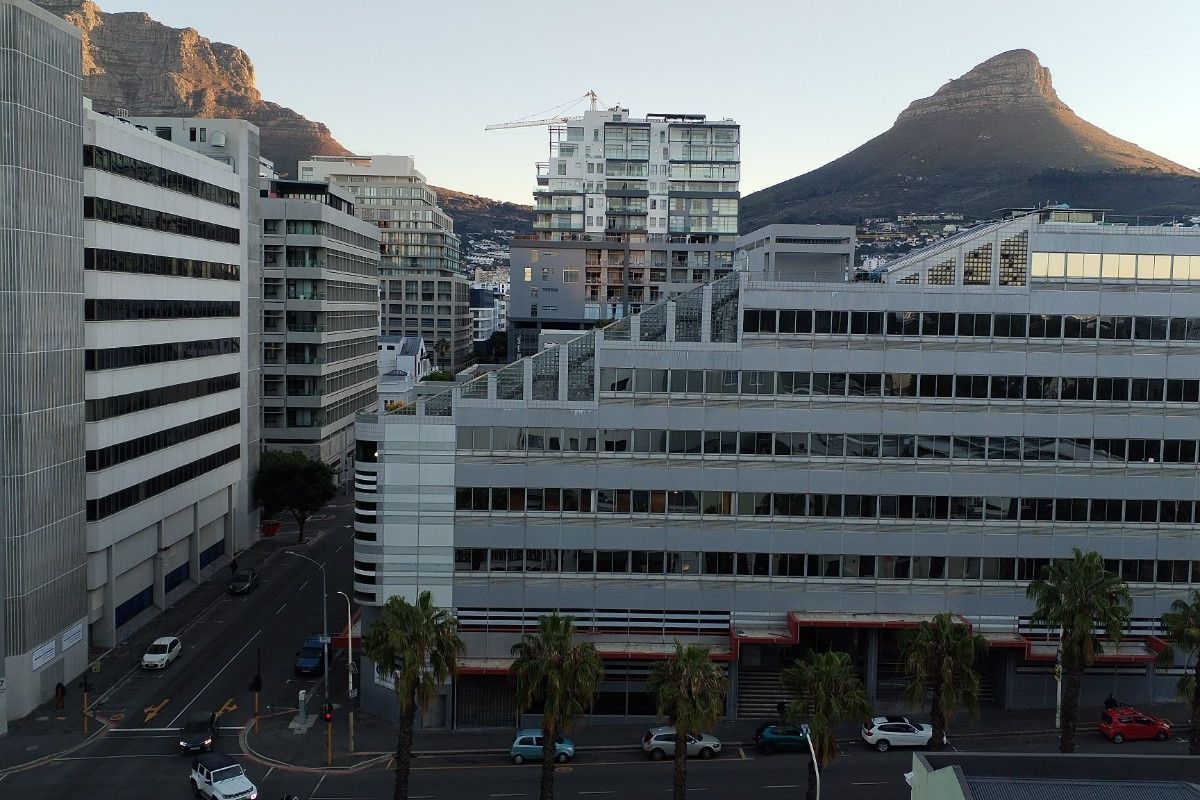 Fully furnished studio in The Carrington, Loop Street - Photo 3