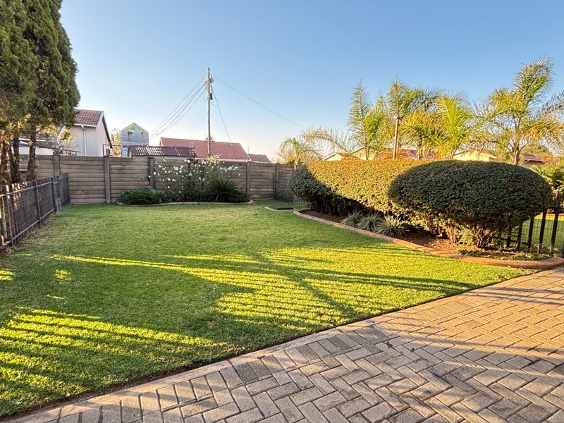 Townhouse To Rent in Vaalpark, Sasolburg - Photo 10