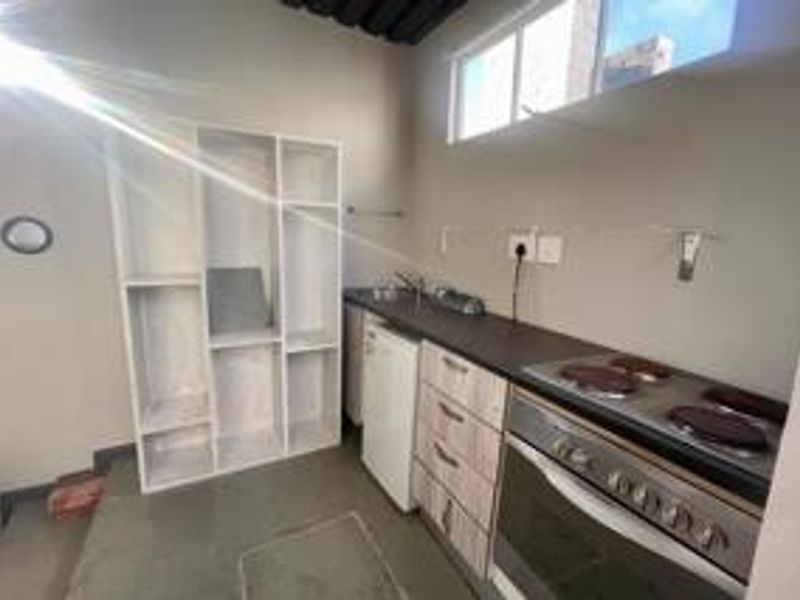 Woodstock Investment Opportunity | Guest House with Massive Potential | Highly Negotiable - Photo 5