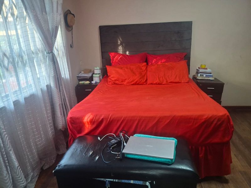 3 bedroom with Domestic room house For Sale in Cato Manor, Durban, KwaZulu Natal - Photo 7