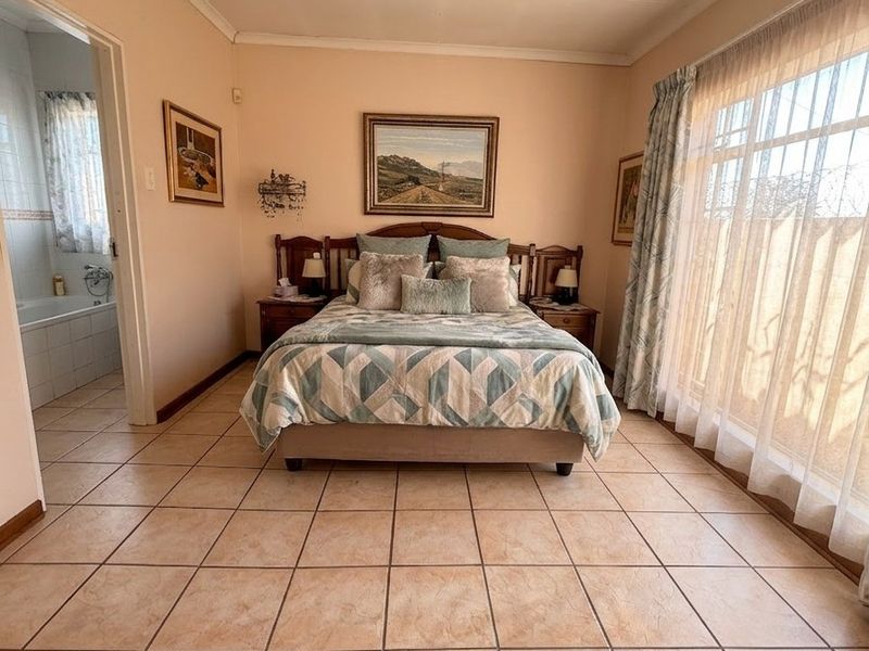 3 Bedroom Townhouse for Sale in Ermelo (CBD) - Photo 7