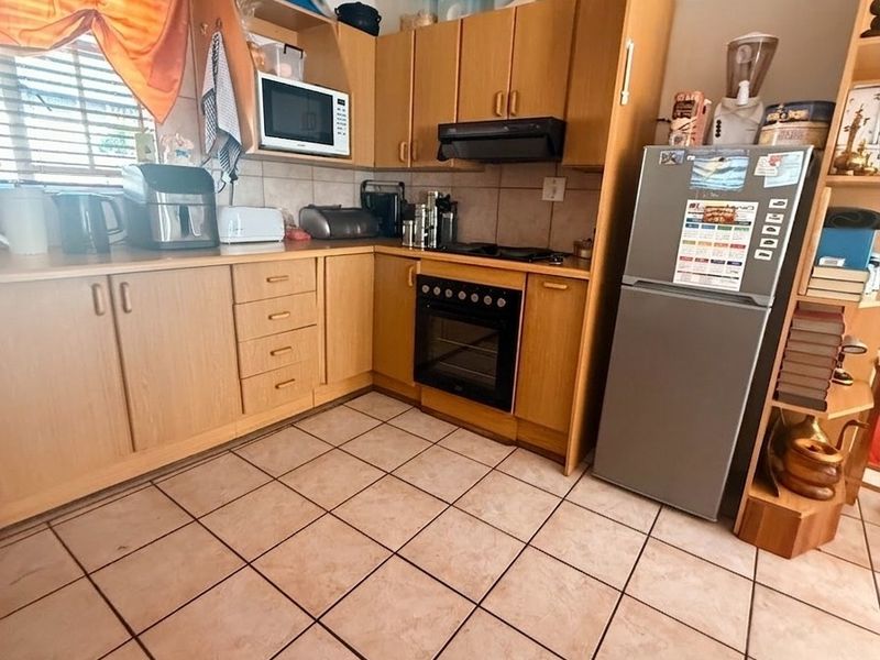 3 Bedroom Townhouse for Sale in Ermelo (CBD) - Photo 5