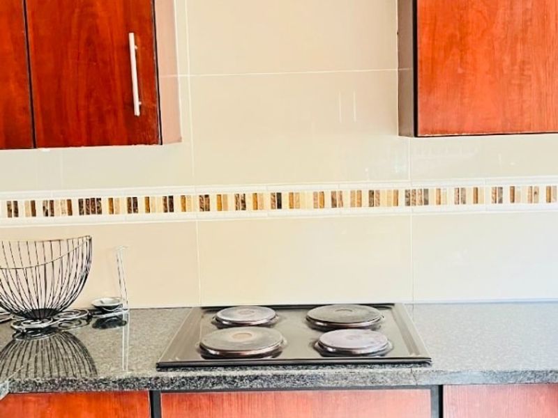3 Bedroom House For Sale in Magaliesberg Country Estate, Amandasig, Akasia - Photo 5