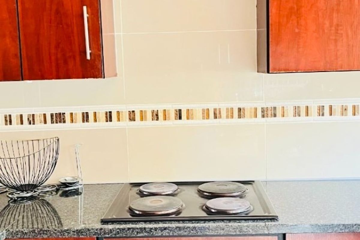 3 Bedroom House For Sale in Magaliesberg Country Estate, Amandasig, Akasia - Photo 5