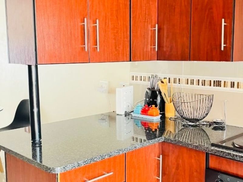 3 Bedroom House For Sale in Magaliesberg Country Estate, Amandasig, Akasia - Photo 3