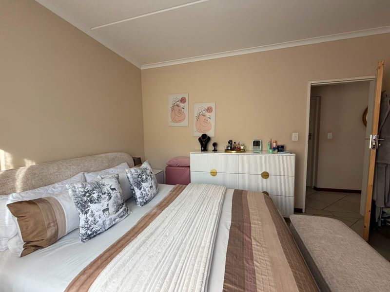Beautiful Ground Floor Apartment For Sale in Sagewood - Photo 7