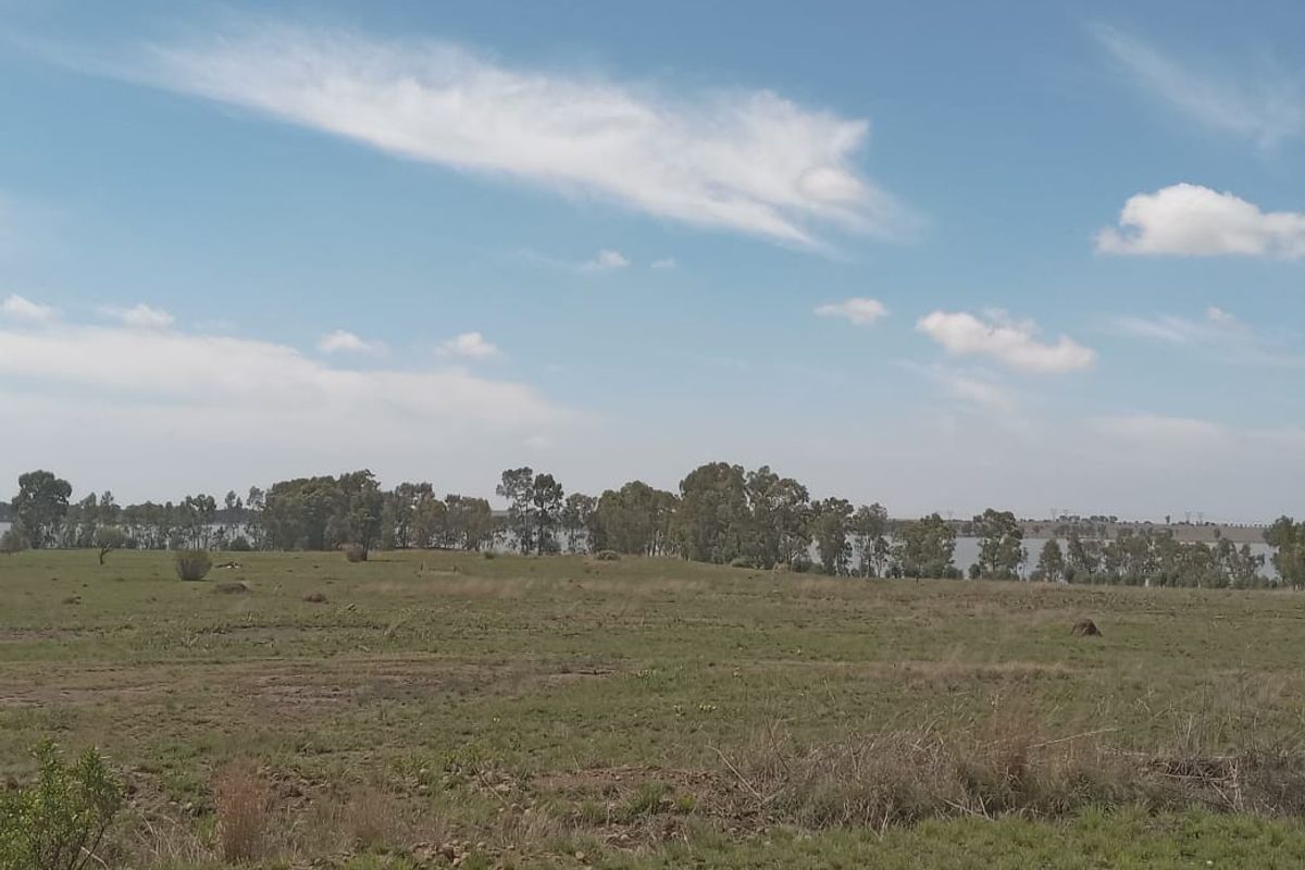Prime 100-Metre Waterfront Development Opportunity on the Vaaldam - Photo 2