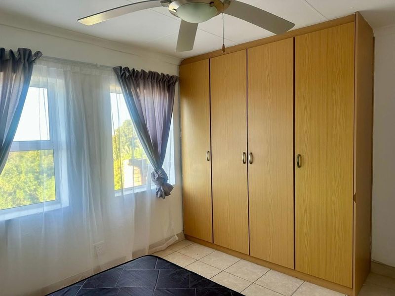 4 bedrooms of which 2 are ensuite - Photo 5