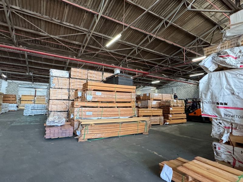 Prime  Located 2,900m2  Industrial Warehouse With Yard To Let in Epping Industrial, Cape Town - Photo 10